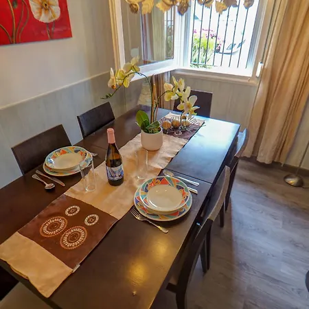 Apartman Rubi By Hello Homes