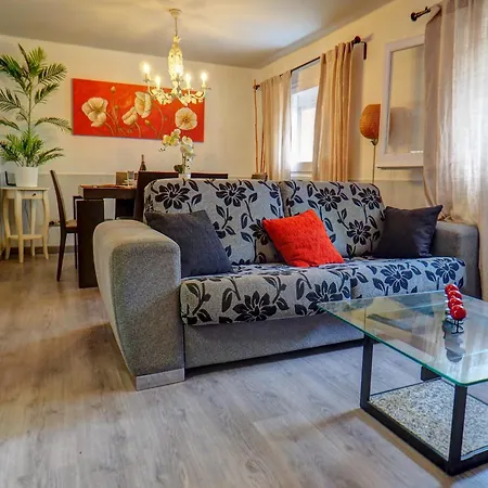 Rubi By Hello Homes